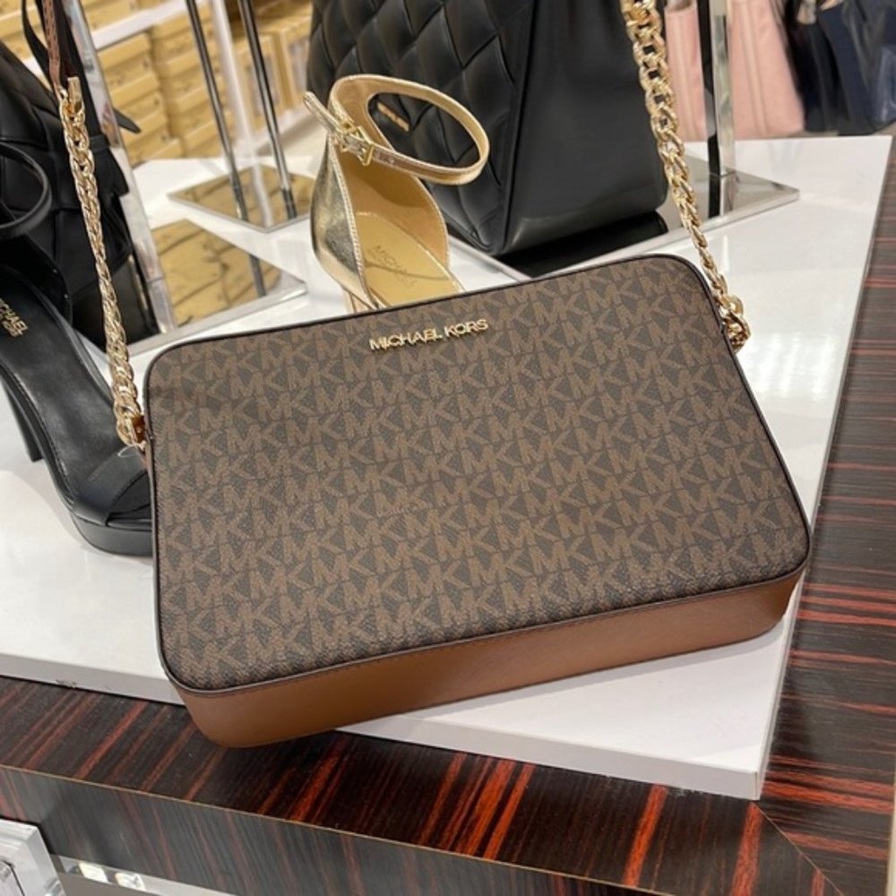 Michael Kors Large Jet Set Item East West Crossbody Brown - Picture 5 of 16
